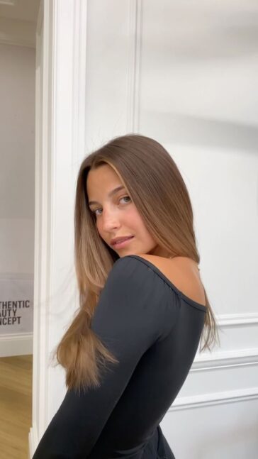 julia wieniawa instagram